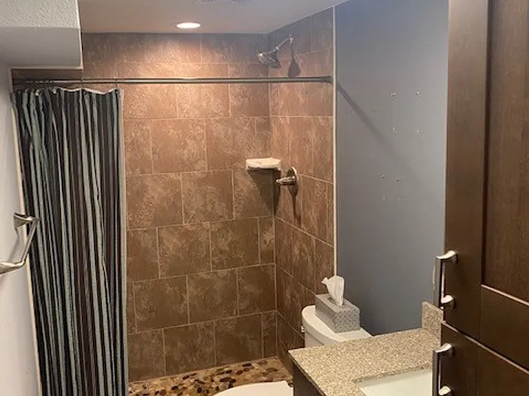 405 Pace St — Photo 26