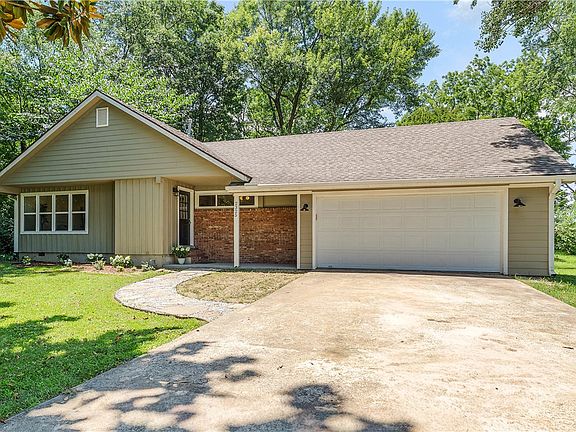 2nd image of 2325 N Gooseberry Ln