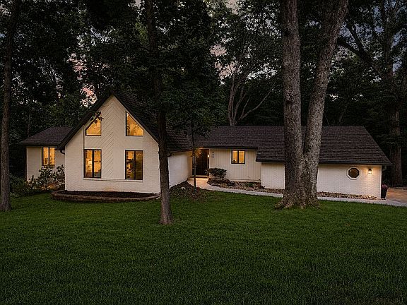 2nd image of 499 Norman Dr