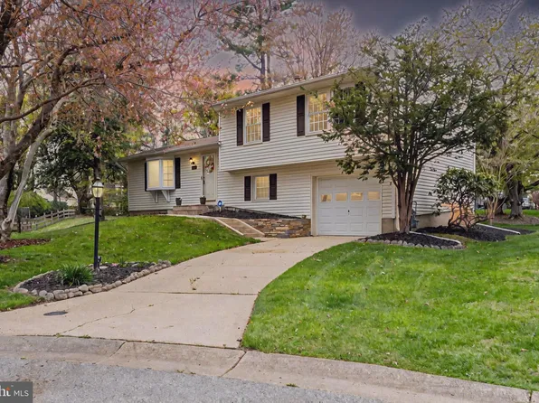 9001 Buckskin Ct, Columbia, MD 21045