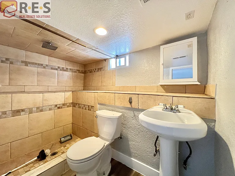 4420 Pennsylvania St — Photo 8