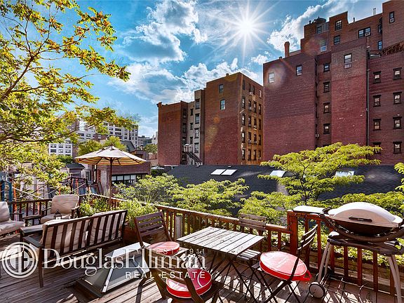 2nd image of 31 Gramercy Park S APT B