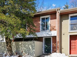 28 Bouton Green Ct, Baltimore, MD 21210