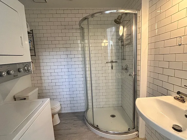 225 Brown St #2 — Photo 9