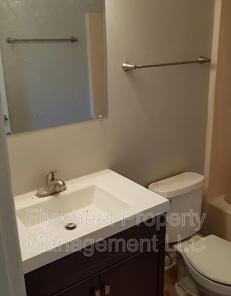 118A N Poole St — Photo 3