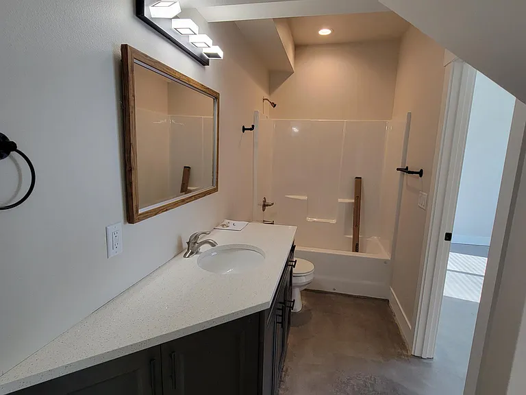 1811 McKittrick St #B — Photo 9