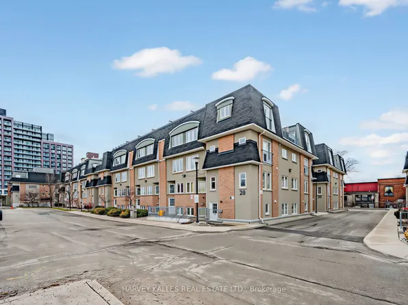 30 Merchant Ln #137, Toronto, ON M6P 4J6