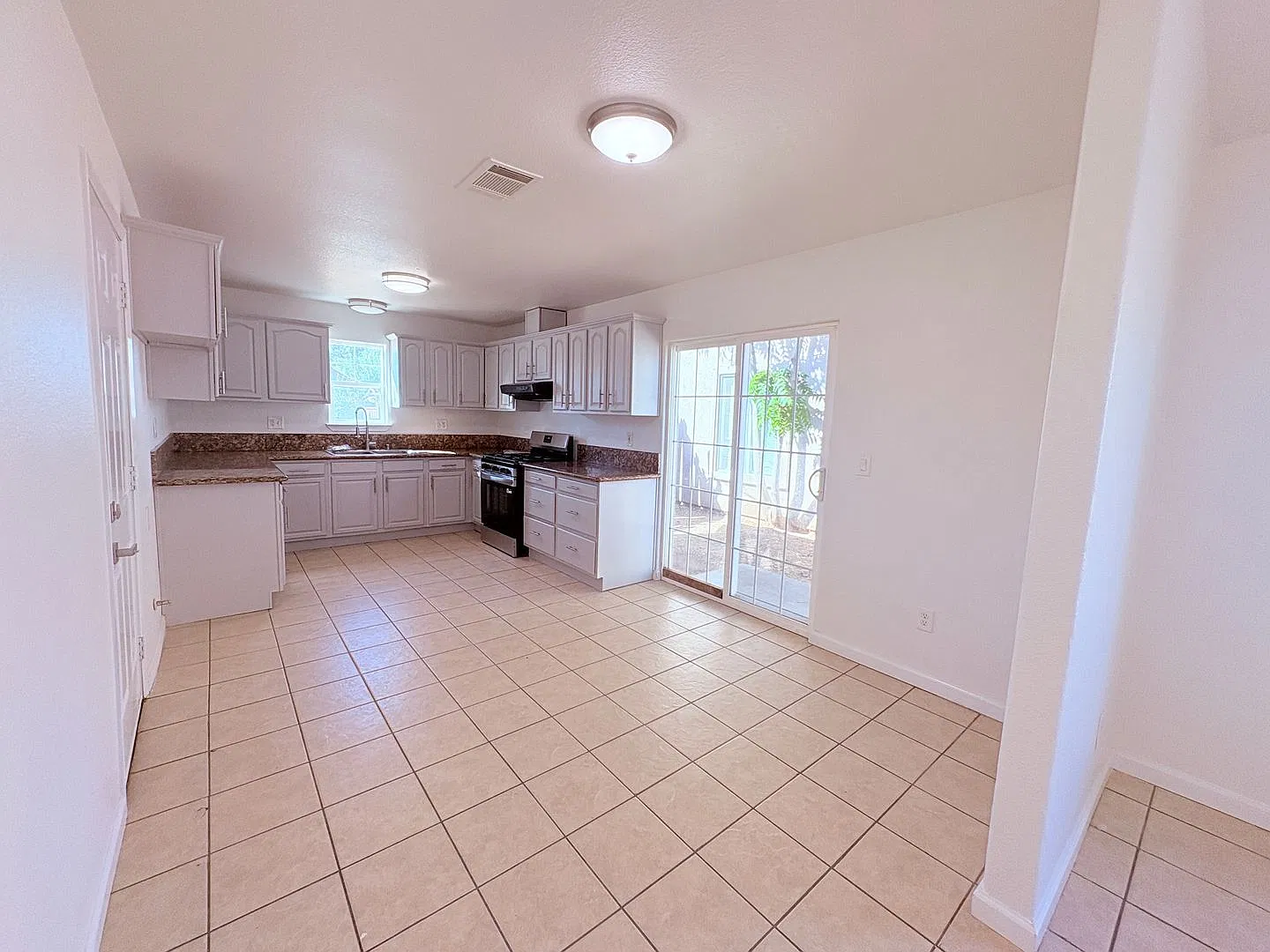 1405 Nogales St - Sacramento 95838 — Photo 3