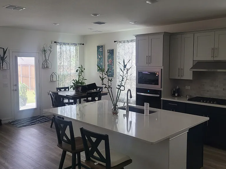 532 Wickerdale Way — Photo 3