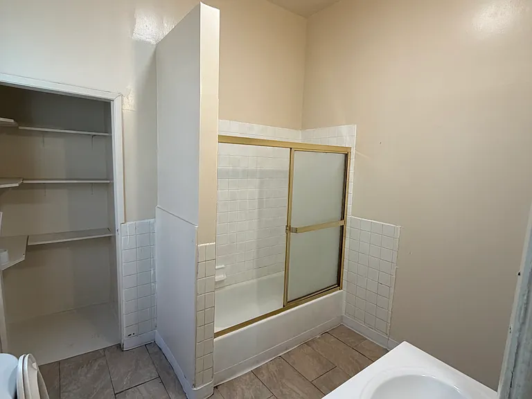 650 Sycamore St — Photo 2