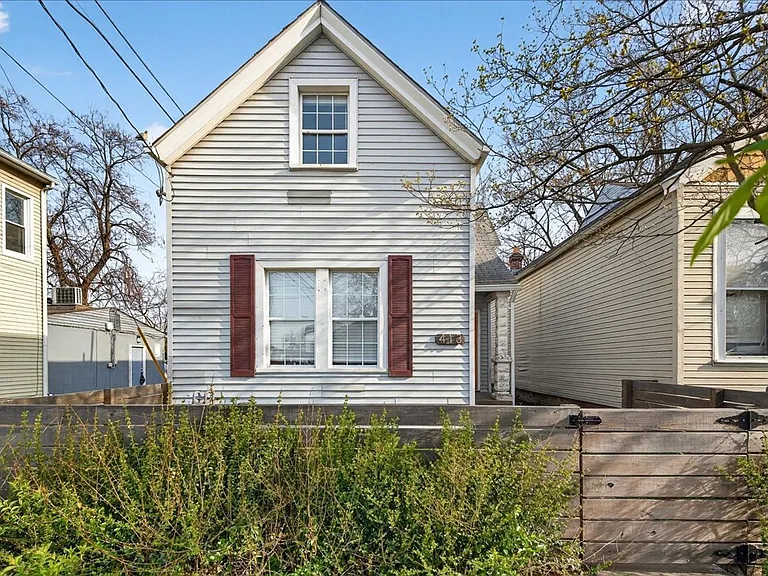 413 E Ormsby Ave — Photo 1