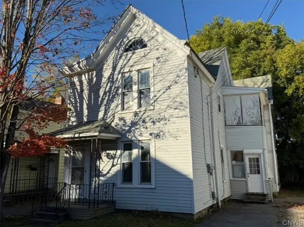 712 Roberts St, Utica, NY 13502