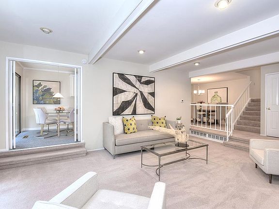5th image of 672 Sand Hill Cir