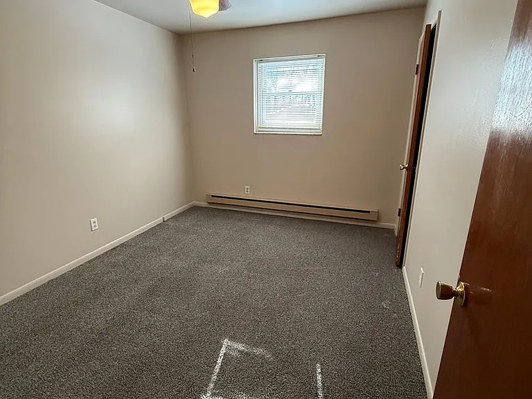 224 E Ellis Rd — Photo 8