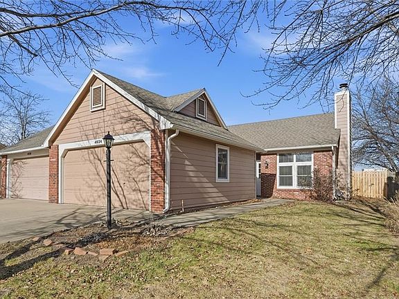 3rd image of 4624 Hearthside Dr