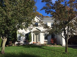 12 Larkspur Dr, Saratoga Springs, NY 12866