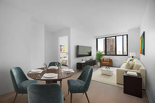 124 W 60th St #32C Photo 1