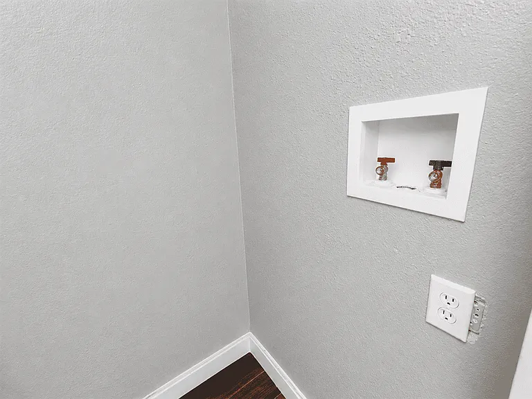 4032 Lewis Ave — Photo 12