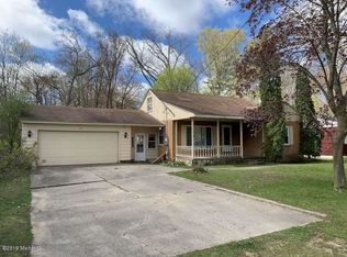281 Elm St, Fruitport, MI 49415