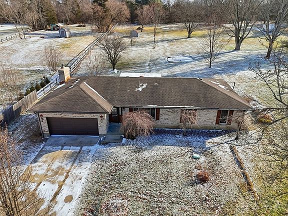 2nd image of 5690 Bunnell Hill Rd