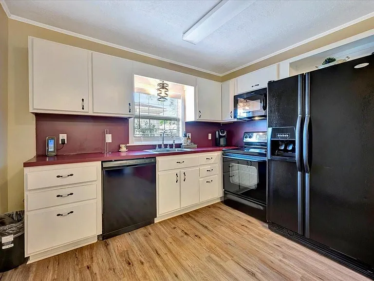 683 Water View Dr — Photo 29