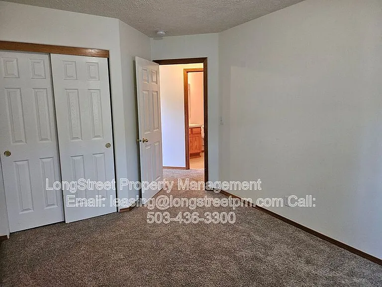 7445 SE Crystal Springs Blvd — Photo 22