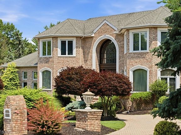 2nd image of 1 WIMBLEDON COURT