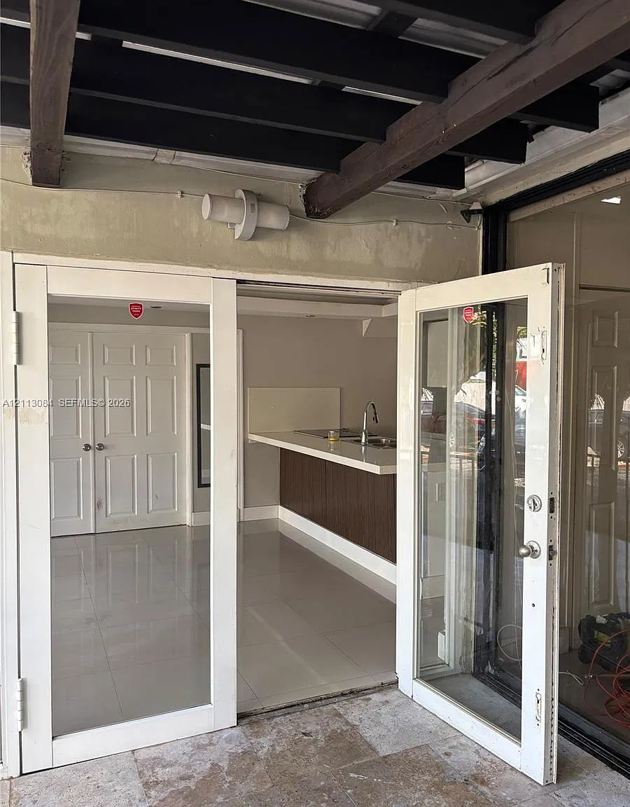 2 bed, 790 sqft, $2,500 — Photo 3