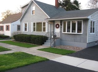 230 Freehauf St, Lemont, IL 60439