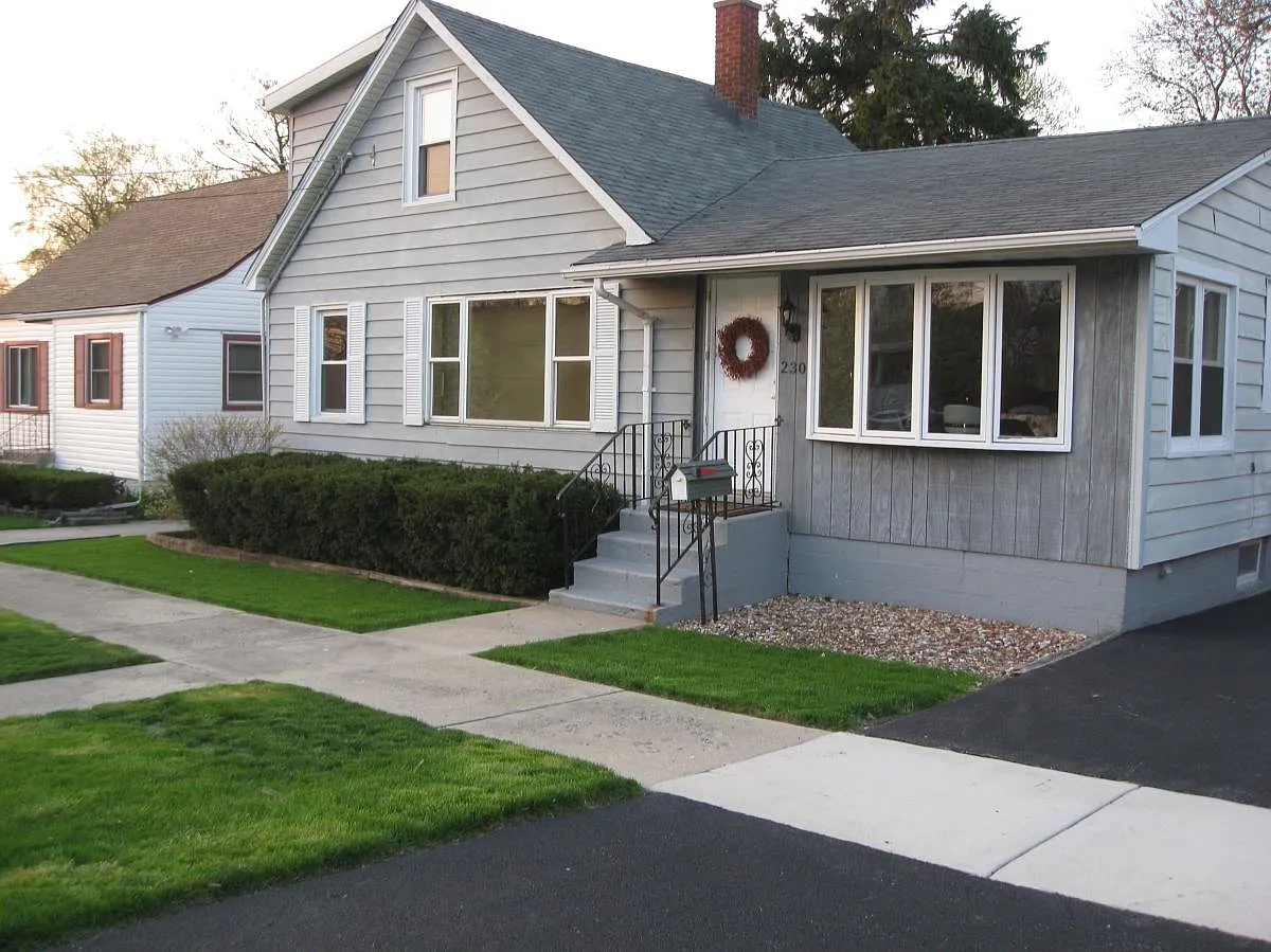 230 Freehauf St photo 1