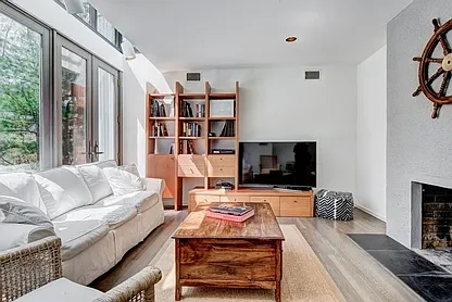 3 English Garden Ln — Photo 10