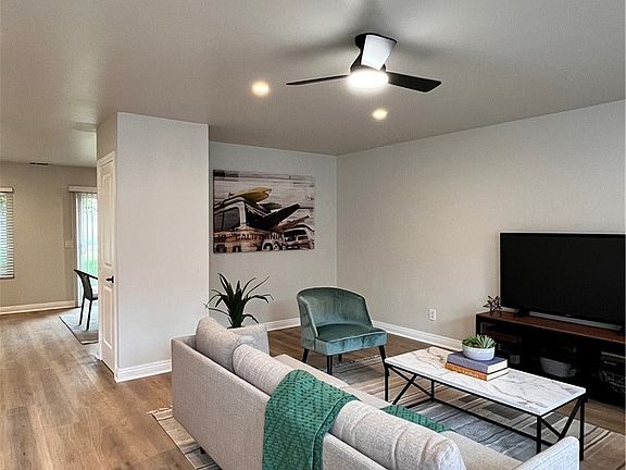 5th image of 171 Racquet Club Dr