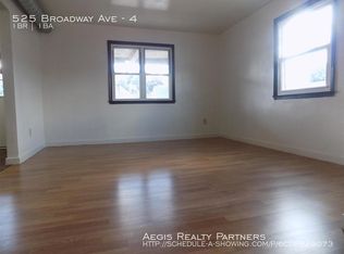 525 Broadway Ave APT 4, Mc Kees Rocks, PA 15136