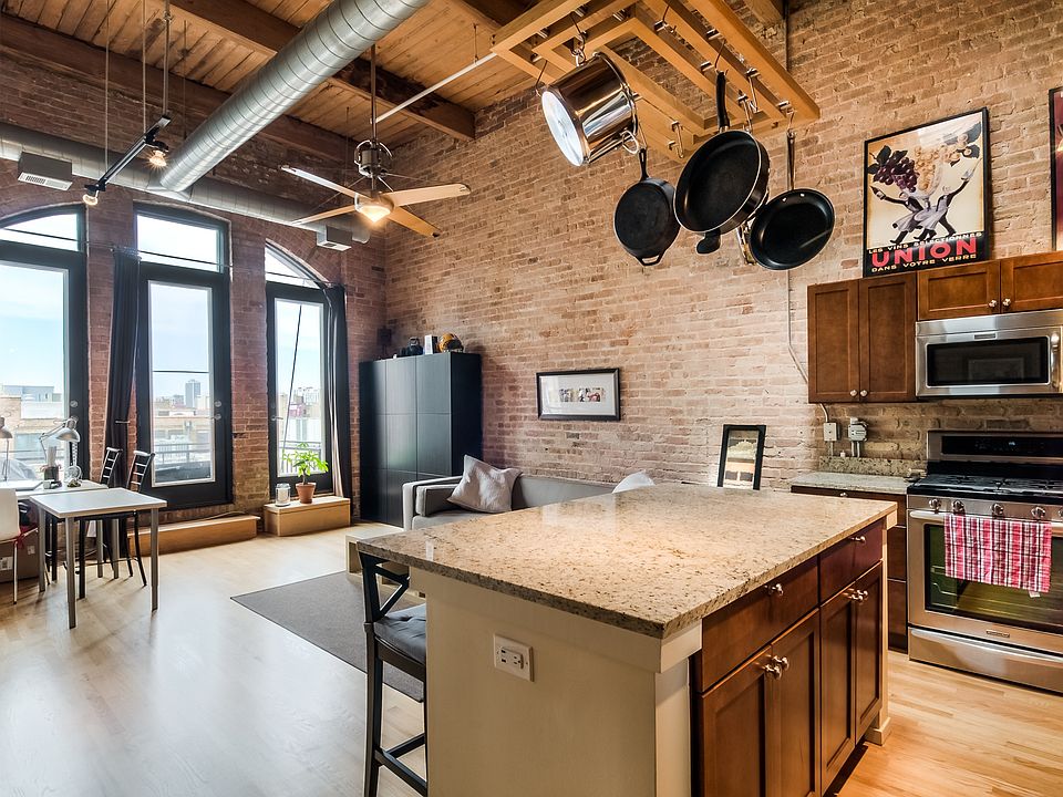 Eat-in kitchen and open floor plan living room