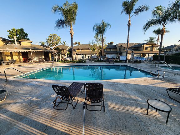 Community Pool & Spa