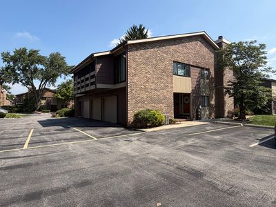 1 W Stonebridge Ct APT 1C, Palos Hills, IL, 60465