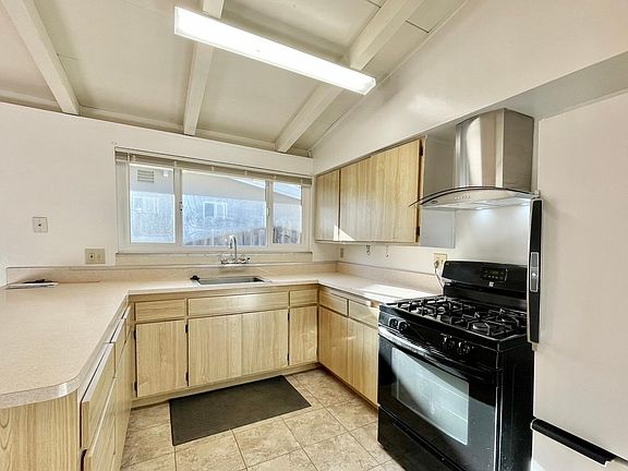 4th image of 771 Lakehaven Dr