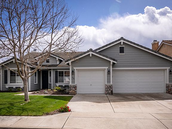 2nd image of 370 Beech Ct