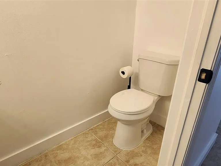 1599 Veracruz Ln — Photo 37