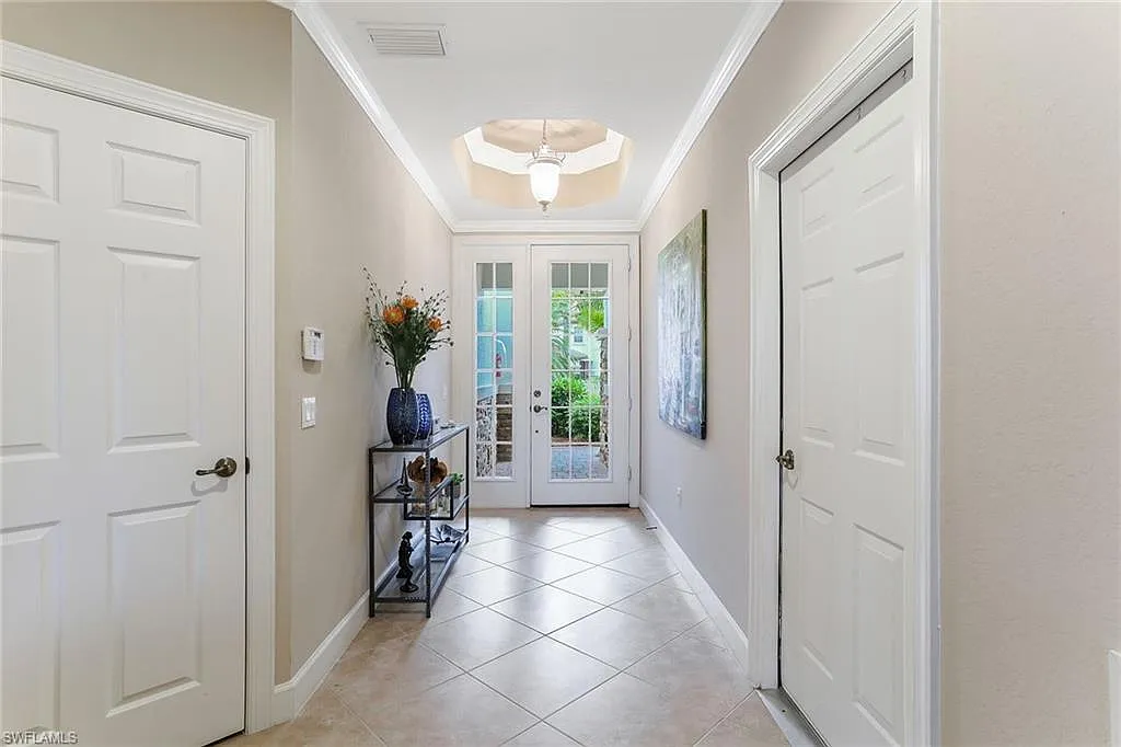 2 bed, 2.5 bath, 2091 sqft, $10,000 — Photo 3