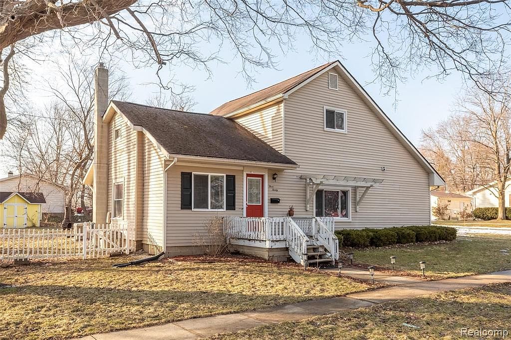 320 N Tompkins St, Howell, MI 48843 Zillow