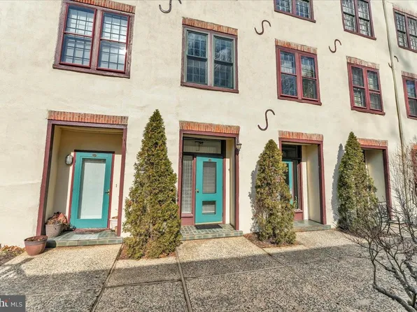 49 Bancroft Mills Rd APT 1B, Wilmington, DE 19806