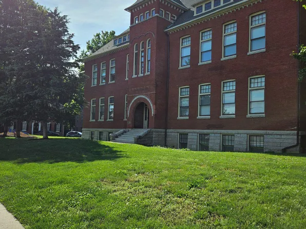 133 W Locust St, Mechanicsburg, PA 17055
