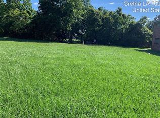 Ashton Cox Dr, Gretna, LA 70053