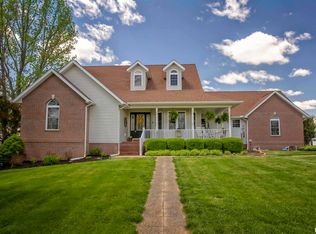 1800 Wren Dr, Marion, IL 62959