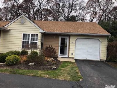 124 Theodore Dr, Coram, NY, 11727