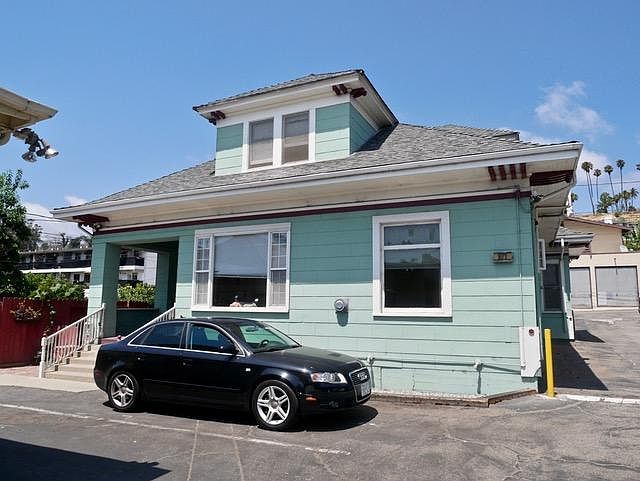 1st image of 971 E Main St