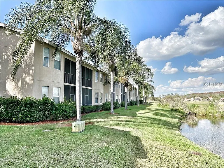 915 Fairwaycove Ln #208 — Photo 26