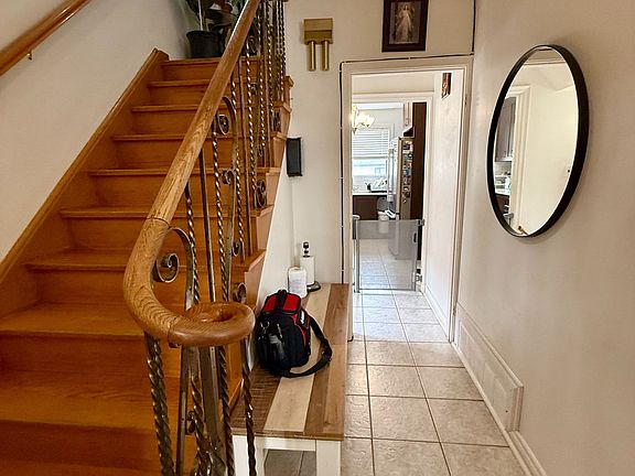 4th image of 70 Fernando Rd
