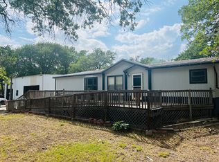 1047 Wild Flower, Floresville, TX 78114